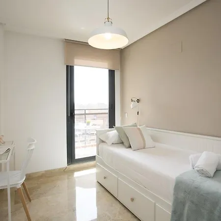 Singularstays Opera Apartment